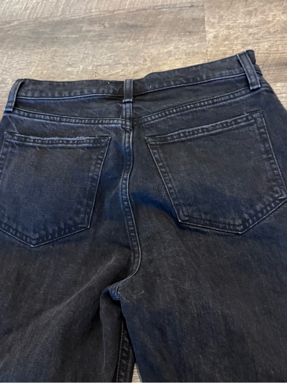 Abercrombie & Fitch Black The 90s Relaxed High Rise Jeans - Picture 4 of 4